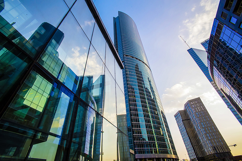 Компания ООО «Коллиерз Интернешнл» продолжает работу в России под брендом Nikoliers